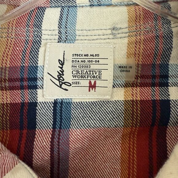 Howe Flannel Shirt Mens Sz Medium Red Blue Plaid Button Up Creative Workforce - Picture 11 of 12